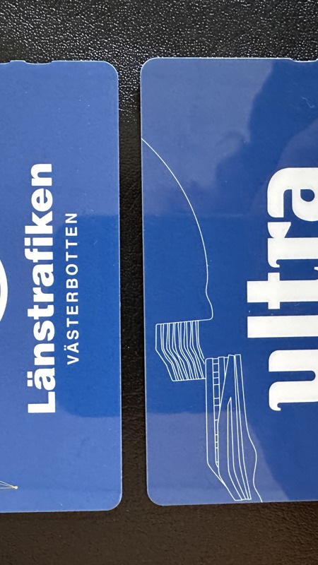 Nya busskort för Länstrafiken och Ultra, korten har taktila markeringar