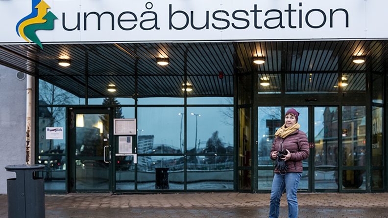 Bussresenär Heidi vid Umeå Busstation