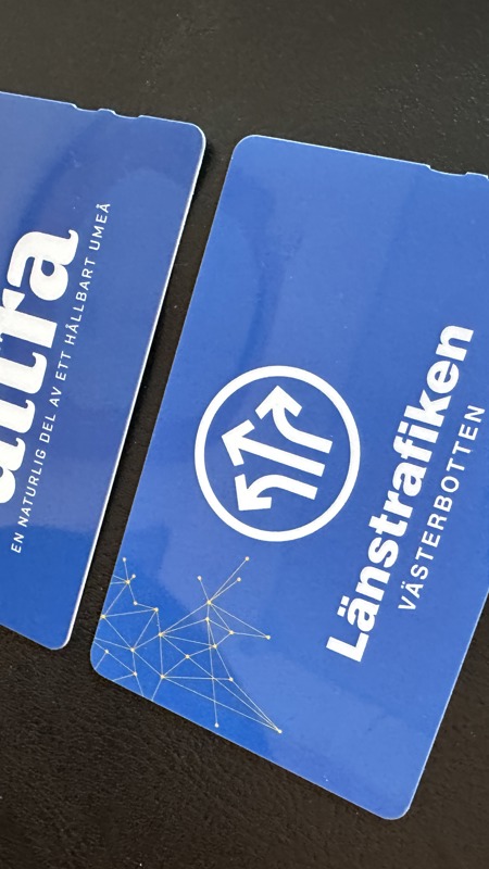 Nya busskort för Länstrafiken och Ultra, korten har taktila markeringar
